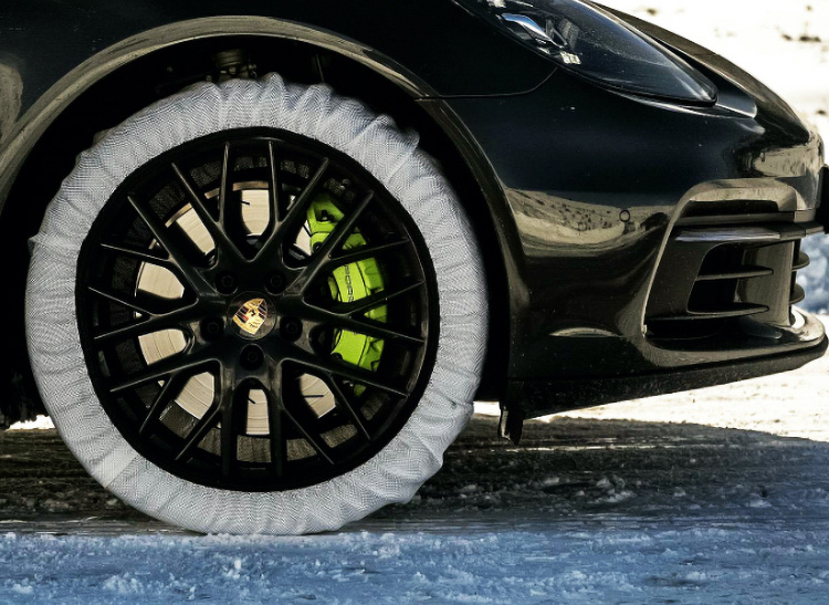 2022年-2023年布製タイヤチェーン – 雪や氷上を走行可能な画期的 